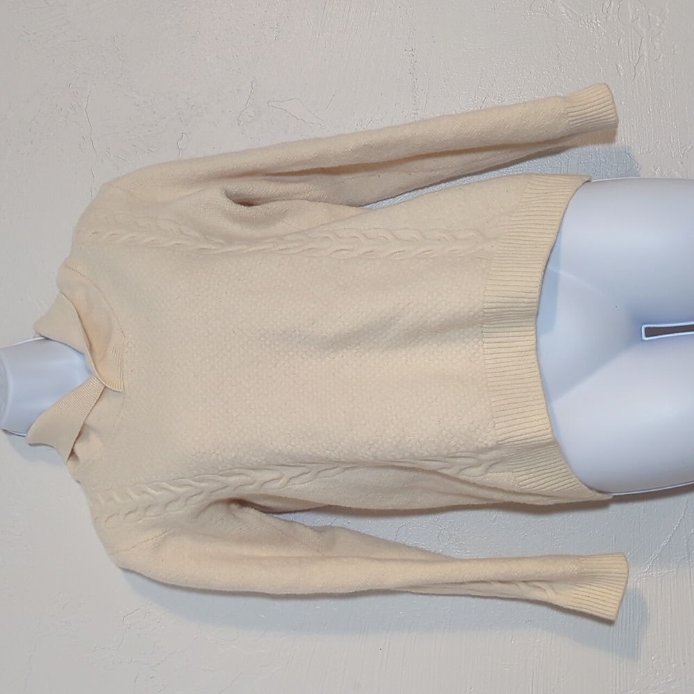 Womens Extra Fine Merino Wool Cream Cable Knit Sweater Preppy Timeless Old Money